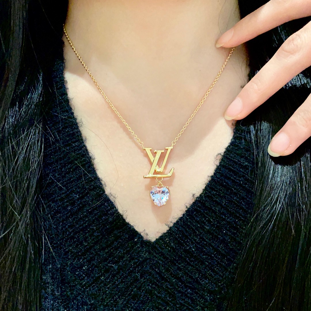ルイ・ヴィトン LOUIS VUITTON ネックレス LV アイコニック ハート レディース