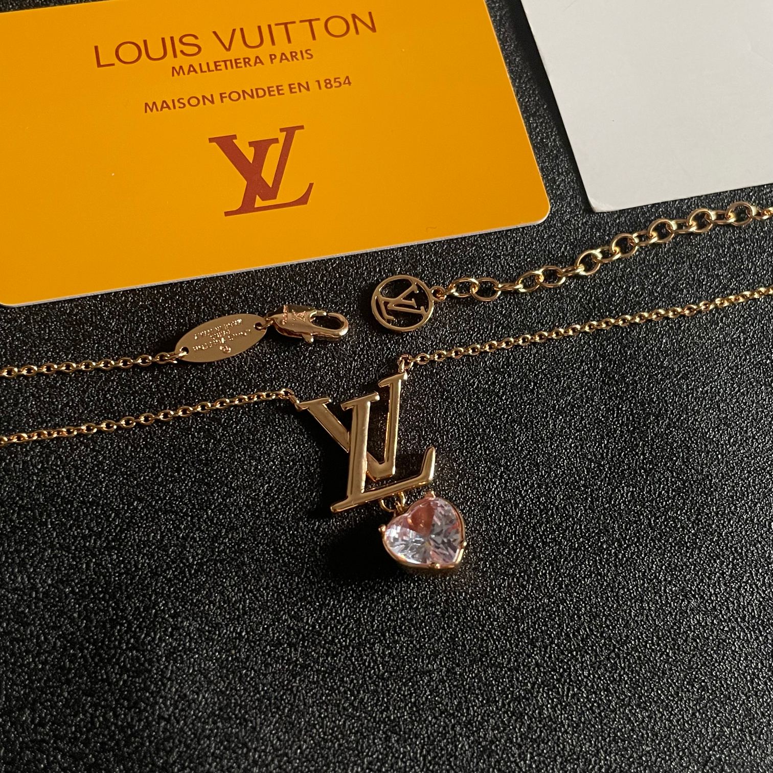 ルイ・ヴィトン LOUIS VUITTON ネックレス LV アイコニック ハート レディース