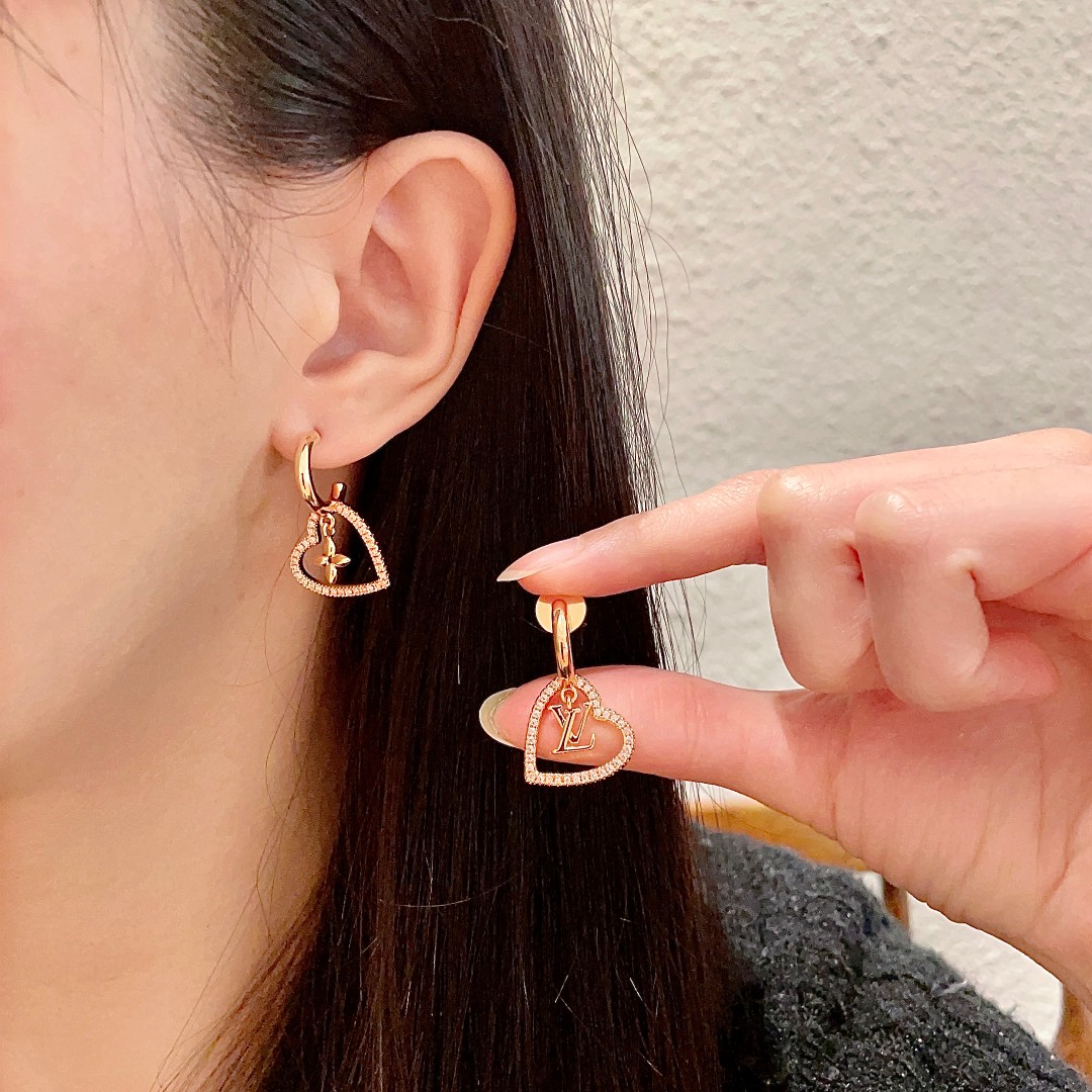アシンメトリー◎【ルイヴィトン】ピアス ルイ・ヴィトン ピアス・マイLV ハート モノグラム