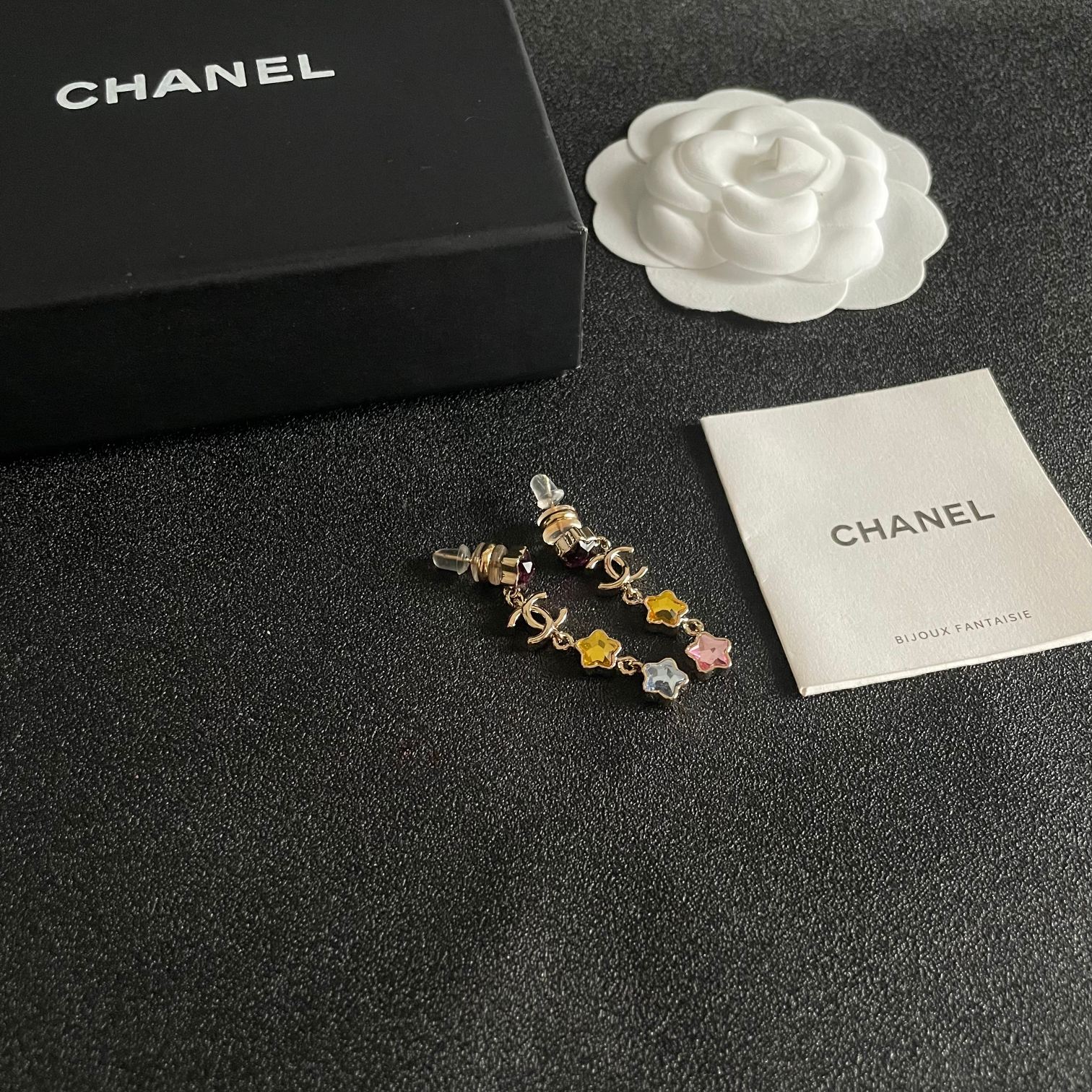 シャネル CHANEL ダブルC イヤリング 3色 定番 レディース