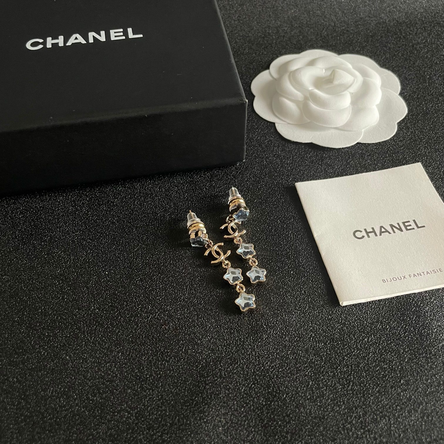 シャネル CHANEL ダブルC イヤリング 3色 定番 レディース