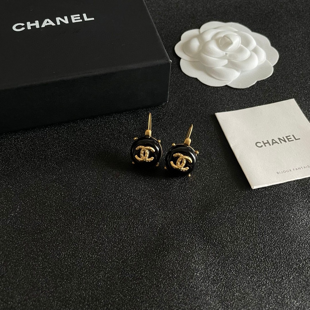 シャネル CHANEL ダブルC イヤリング ピアス 3色 レディース