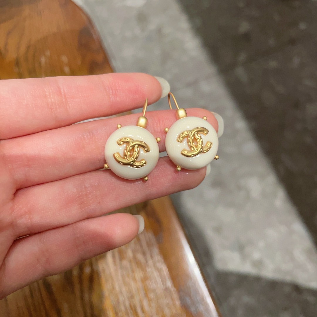 シャネル CHANEL ダブルC イヤリング ピアス 3色 レディース