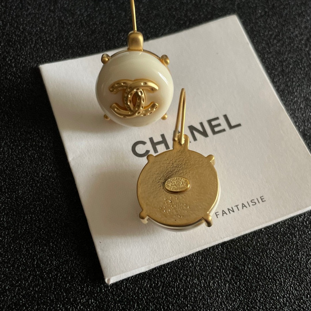 シャネル CHANEL ダブルC イヤリング ピアス 3色 レディース