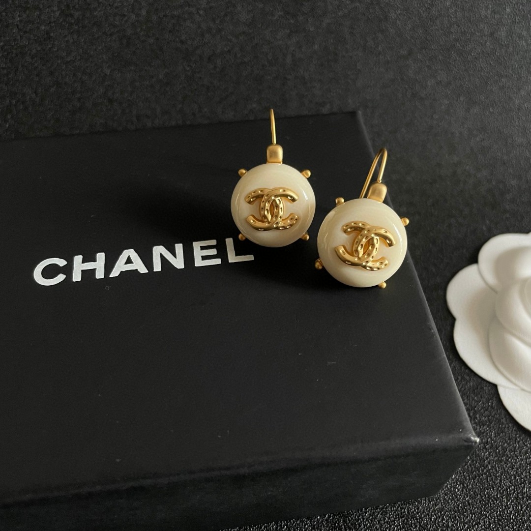 シャネル CHANEL ダブルC イヤリング ピアス 3色 レディース