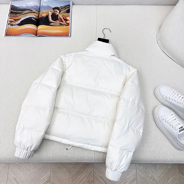 モンクレール Moncler ダウンコート ダウンジャケットアウター レディース