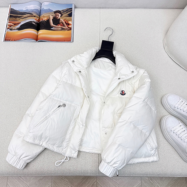 モンクレール Moncler ダウンコート ダウンジャケットアウター レディース