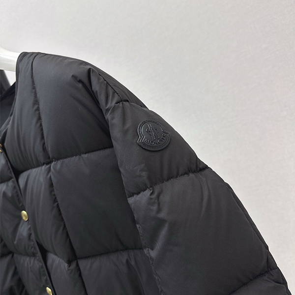 モンクレール Moncler ダウンコート ダウンジャケットアウター レディース