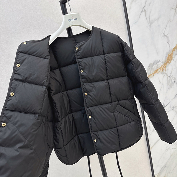 モンクレール Moncler ダウンコート ダウンジャケットアウター レディース