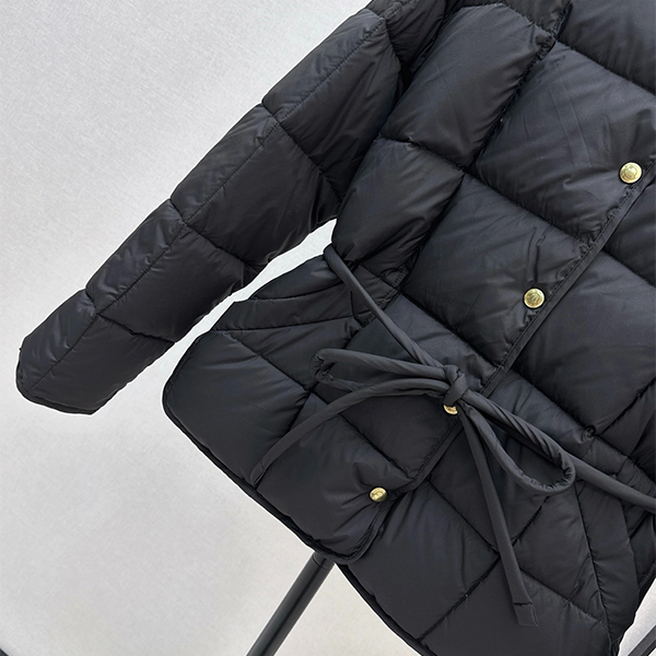モンクレール Moncler ダウンコート ダウンジャケットアウター レディース