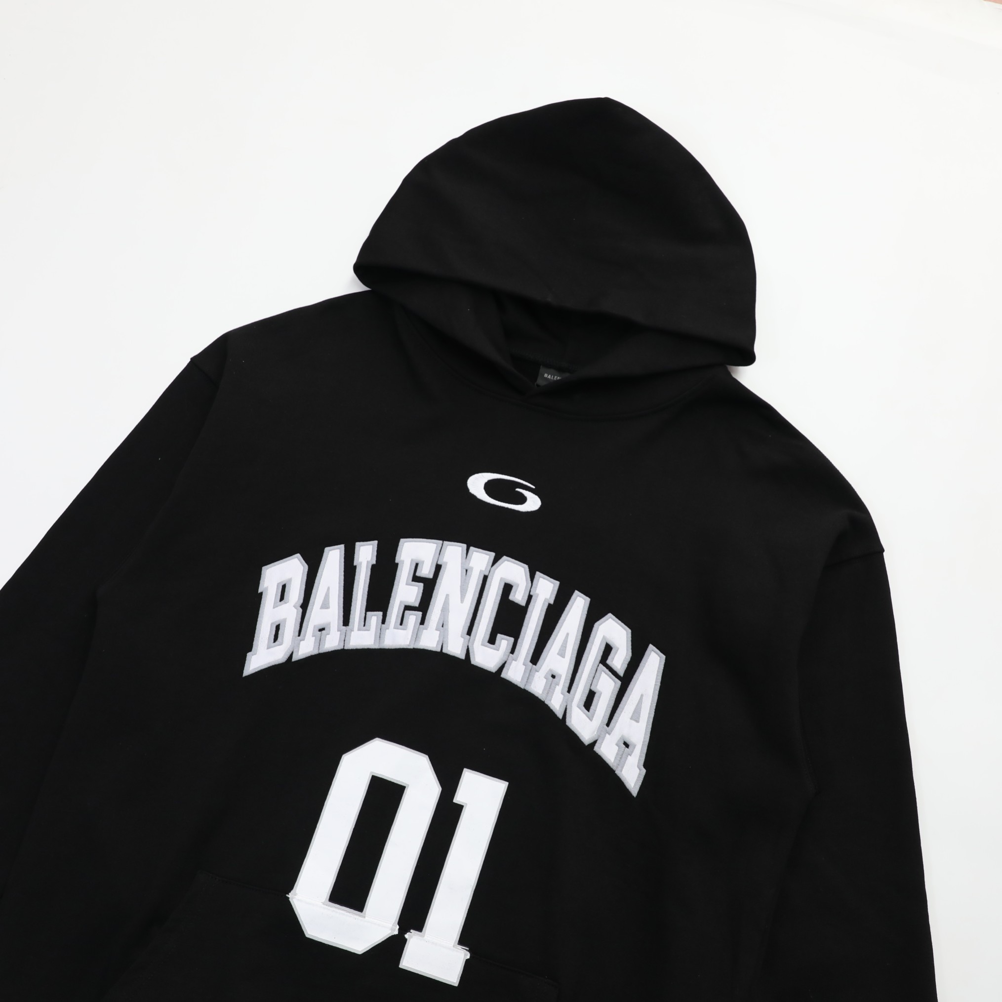 バレンシアガ BALENCIAGA 新作 01番号  パーカー メンズ