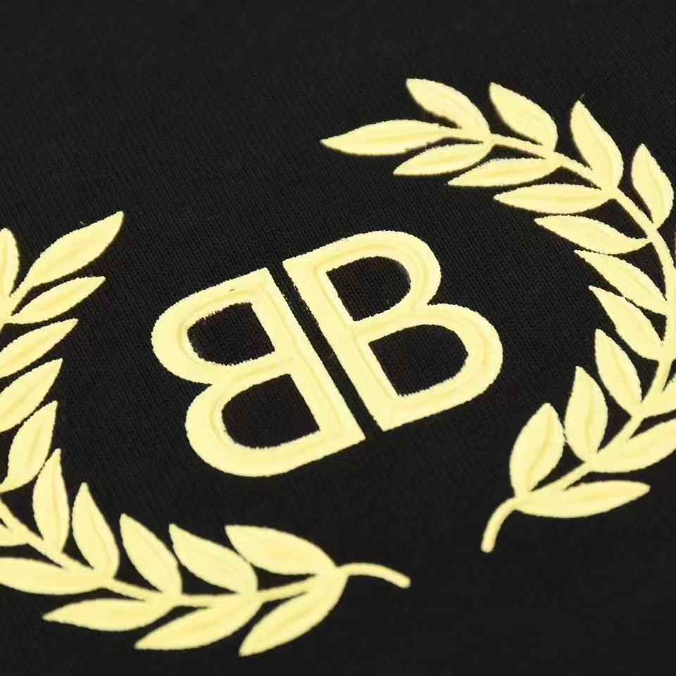 Balenciaga(バレンシアガ) レギュラーフィット Tシャツ メンズ＆レディース