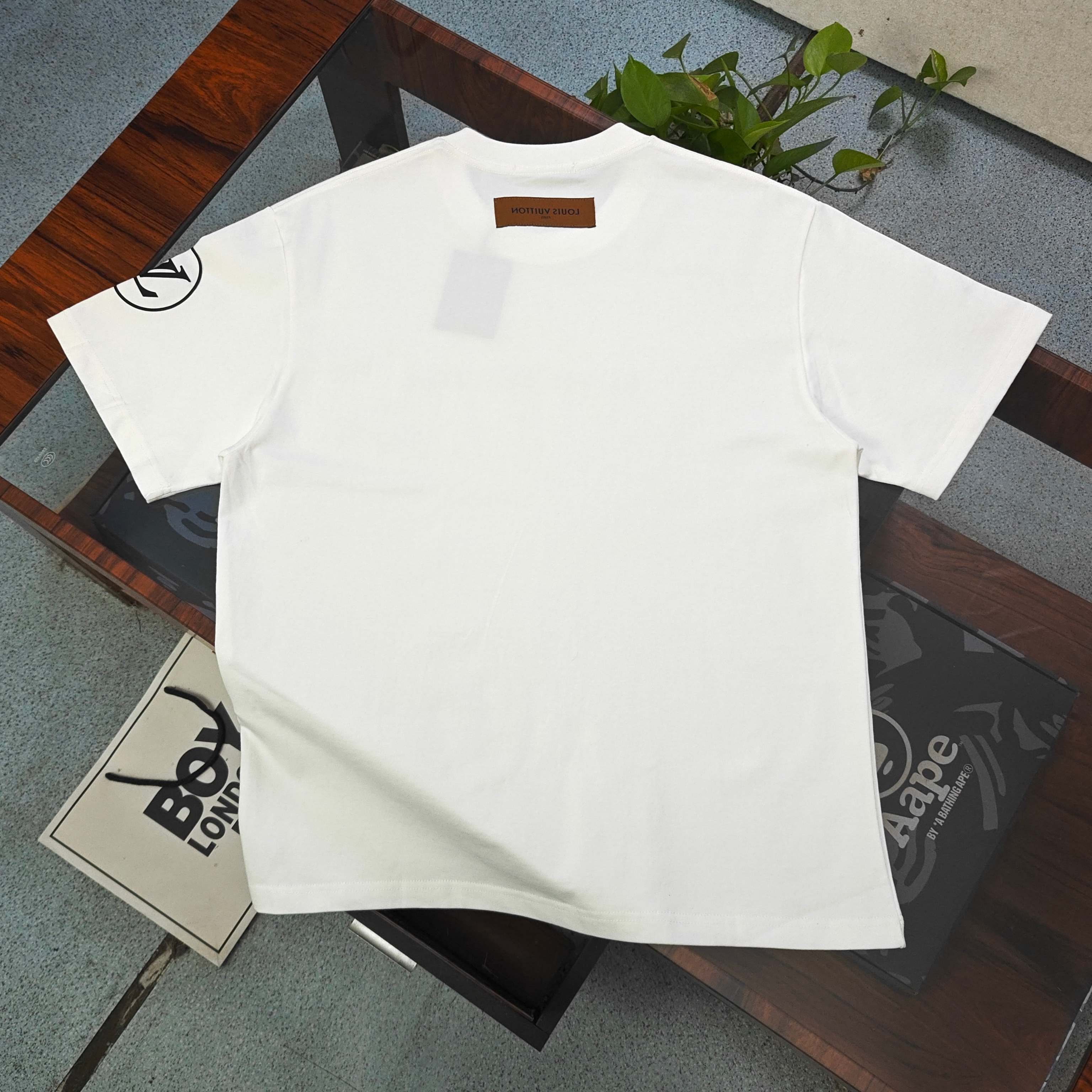 ルイヴィトン Tシャツ ファッション 2色 メンズ＆レディース