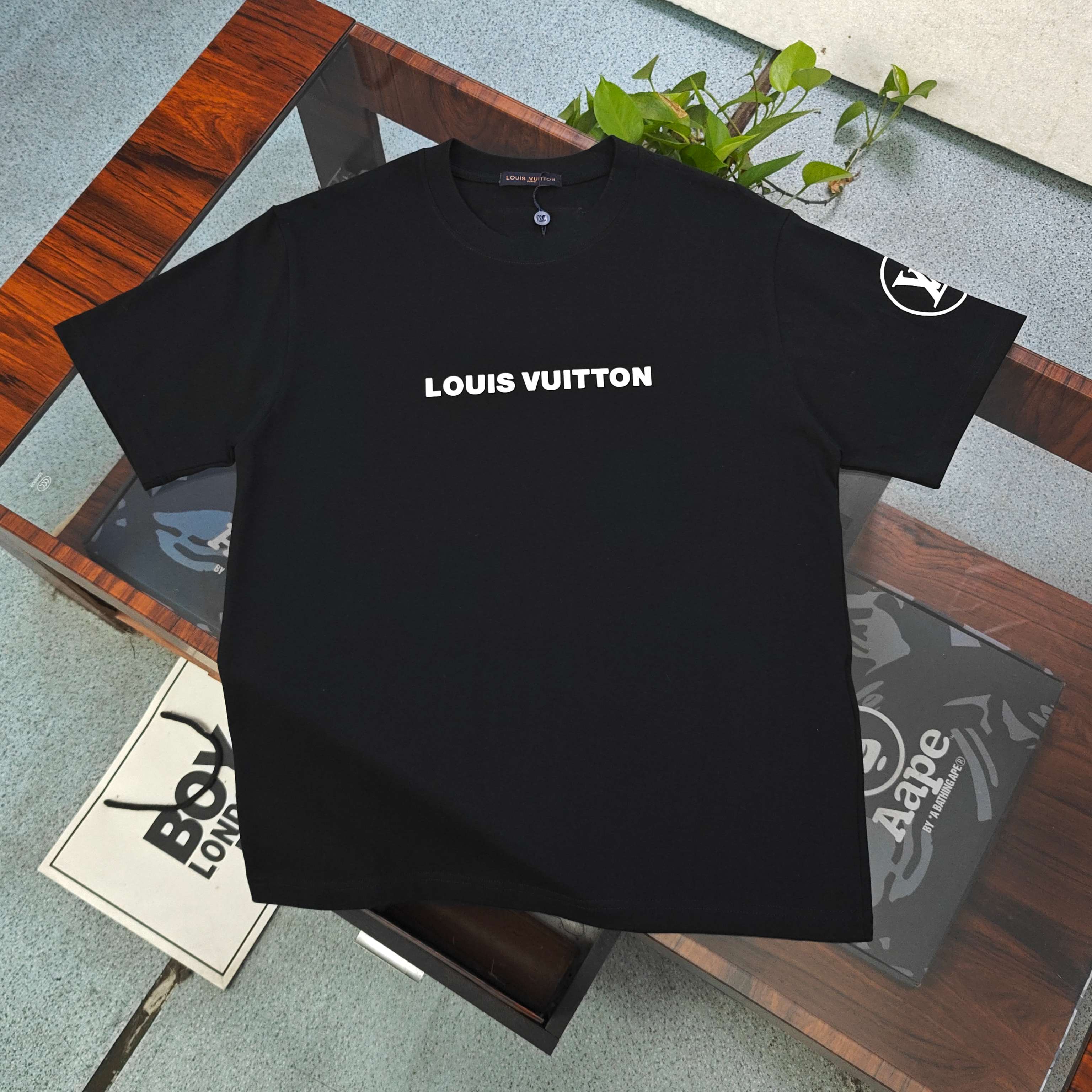 ルイヴィトン Tシャツ ファッション 2色 メンズ＆レディース