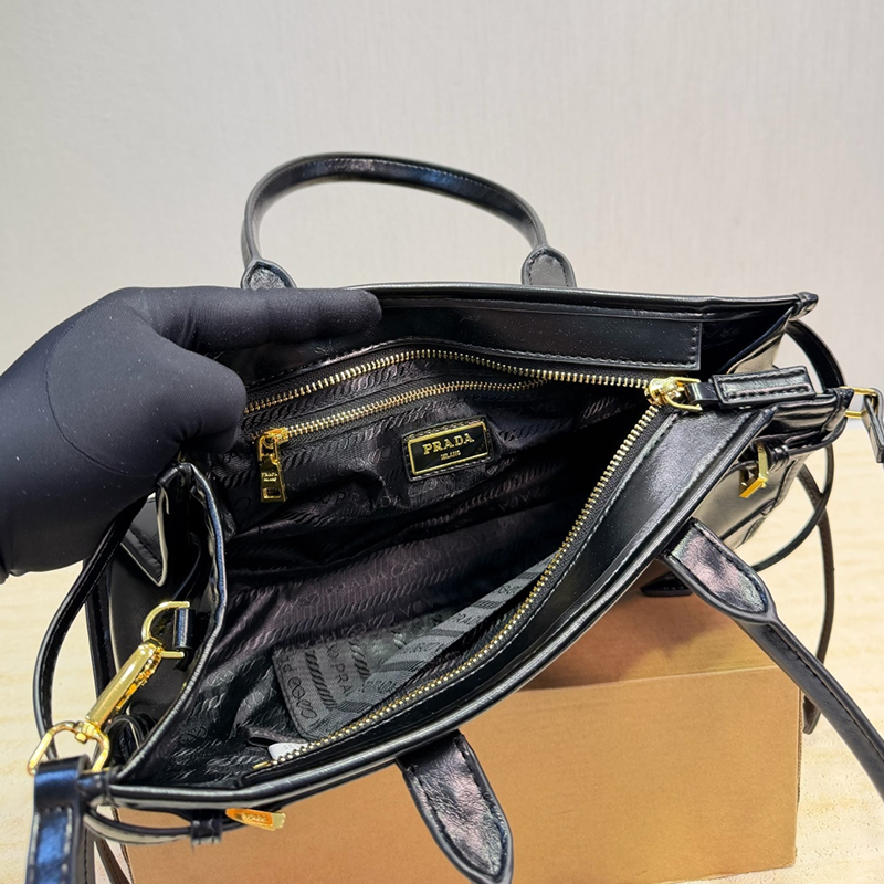 プラダ PRADA 新作ボニー レザー ミニ ハンドバッグ レディース