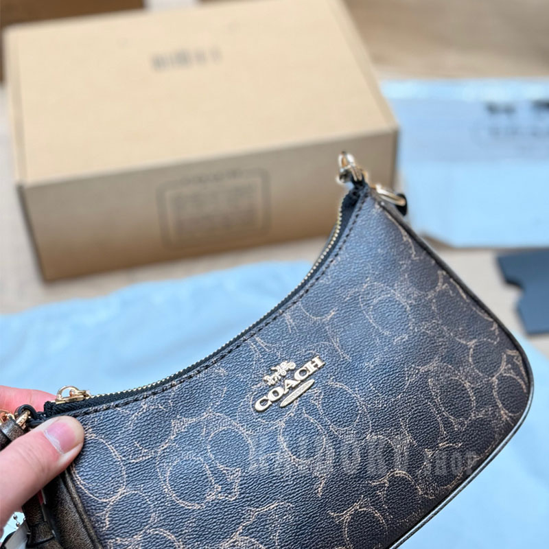 コーチ COACH TERI チャーム付きショルダーバッグ レディース