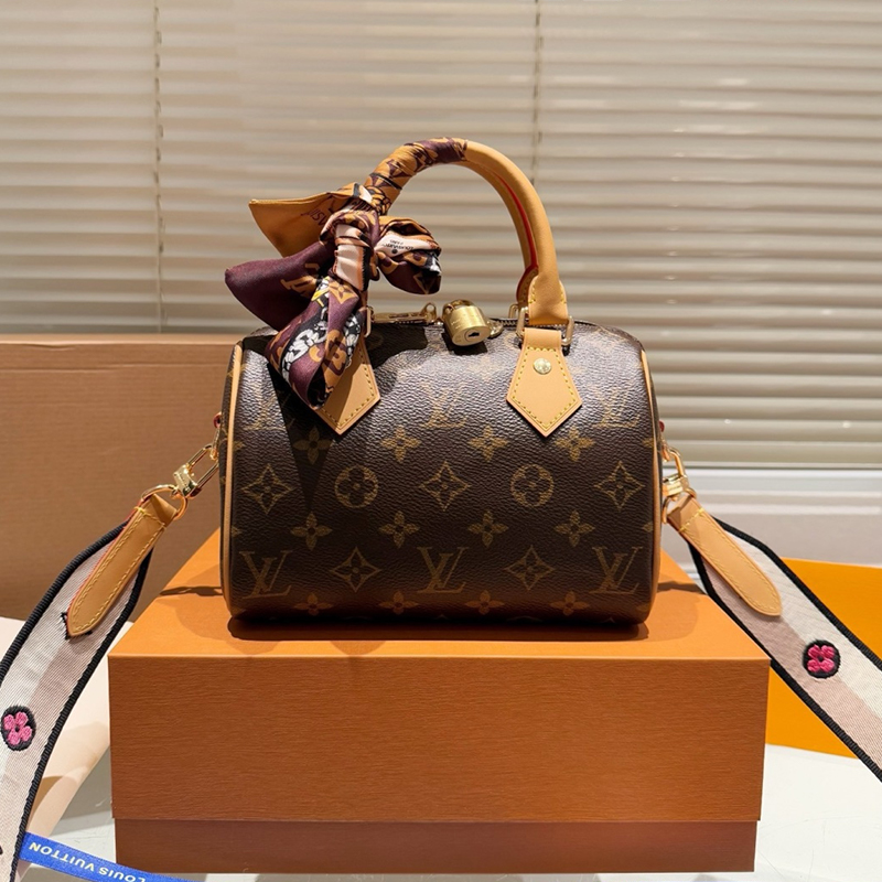 ルイヴィトン LOUIS VUITTON モノグラムSpeedy20 刺繍入りのショルダーストラップ ボストンバッグ レディース