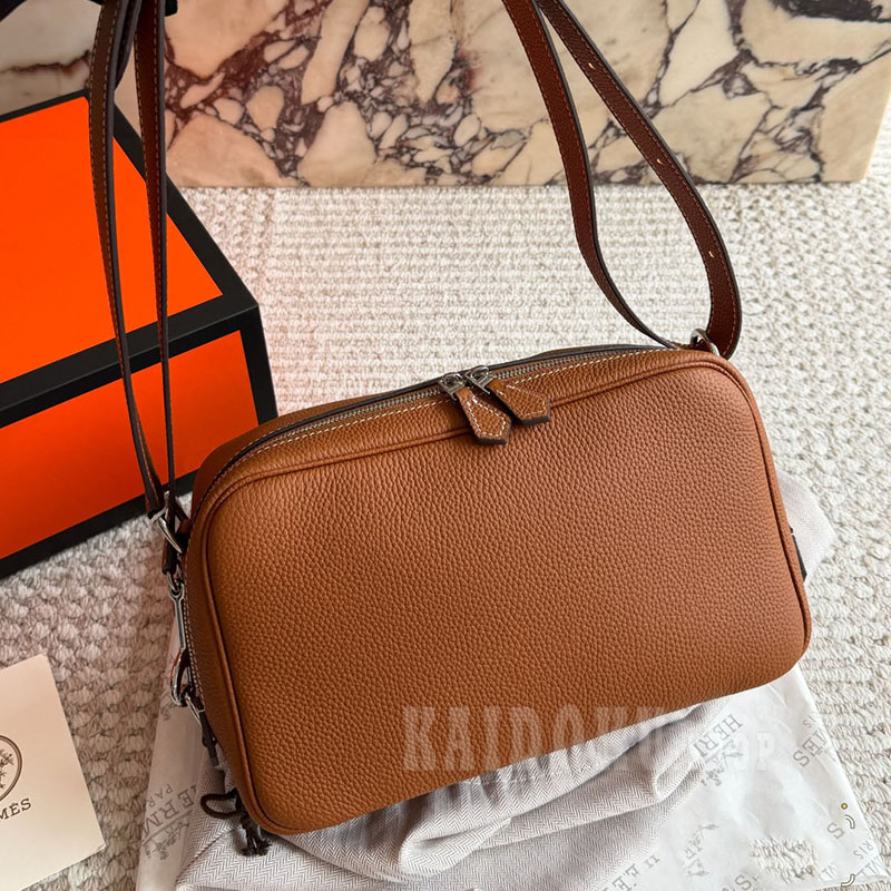 エルメス HERMES オンボディ ムスクトンバッグ メッセンジャーバッグ メンズ