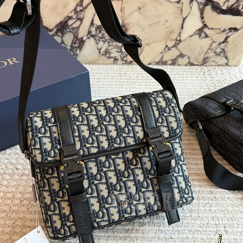 ディオール DIOR Hit the Road メッセンジャーバッグ ２色展開 メンズ