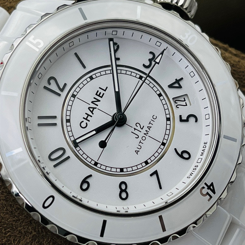 シャネル CHANEL J12 自動巻き腕時計 38mm レディース＆メンズ