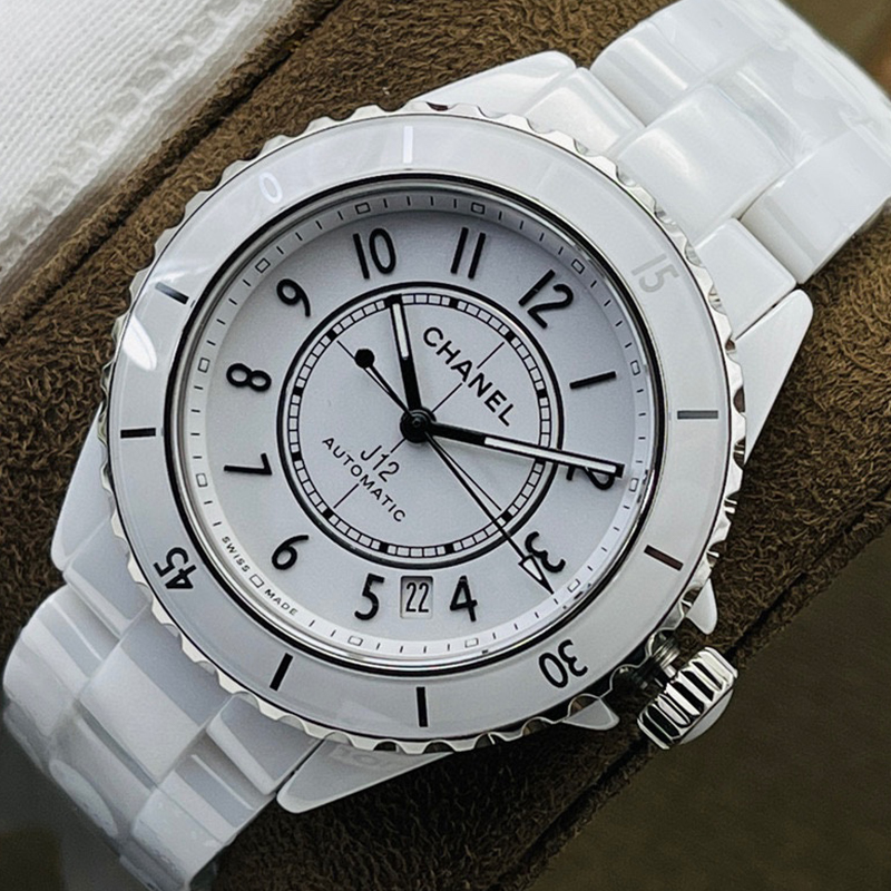 シャネル CHANEL J12 自動巻き腕時計 38mm レディース＆メンズ