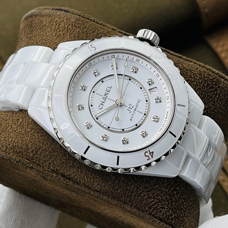 シャネル CHANEL J12 Caliber 12.1 自動巻き腕時計 38mm レディース＆メンズ
