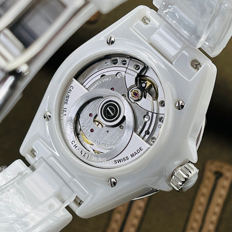 シャネル CHANEL J12 Caliber 12.1 自動巻き腕時計 38mm レディース＆メンズ