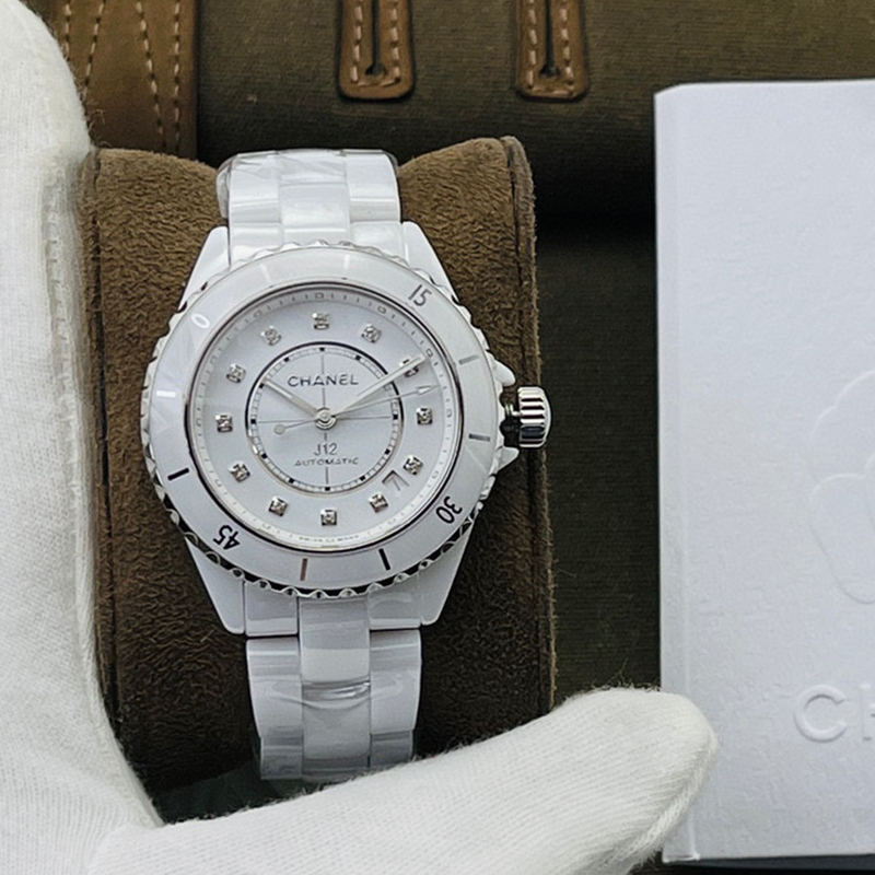 シャネル CHANEL J12 Caliber 12.1 自動巻き腕時計 38mm レディース＆メンズ