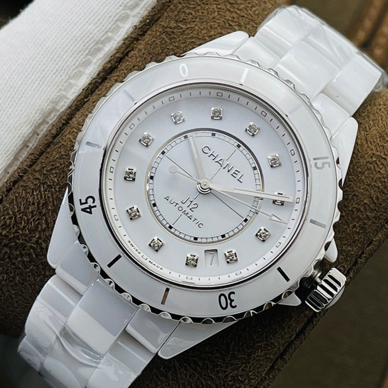 シャネル CHANEL J12 Caliber 12.1 自動巻き腕時計 38mm レディース＆メンズ