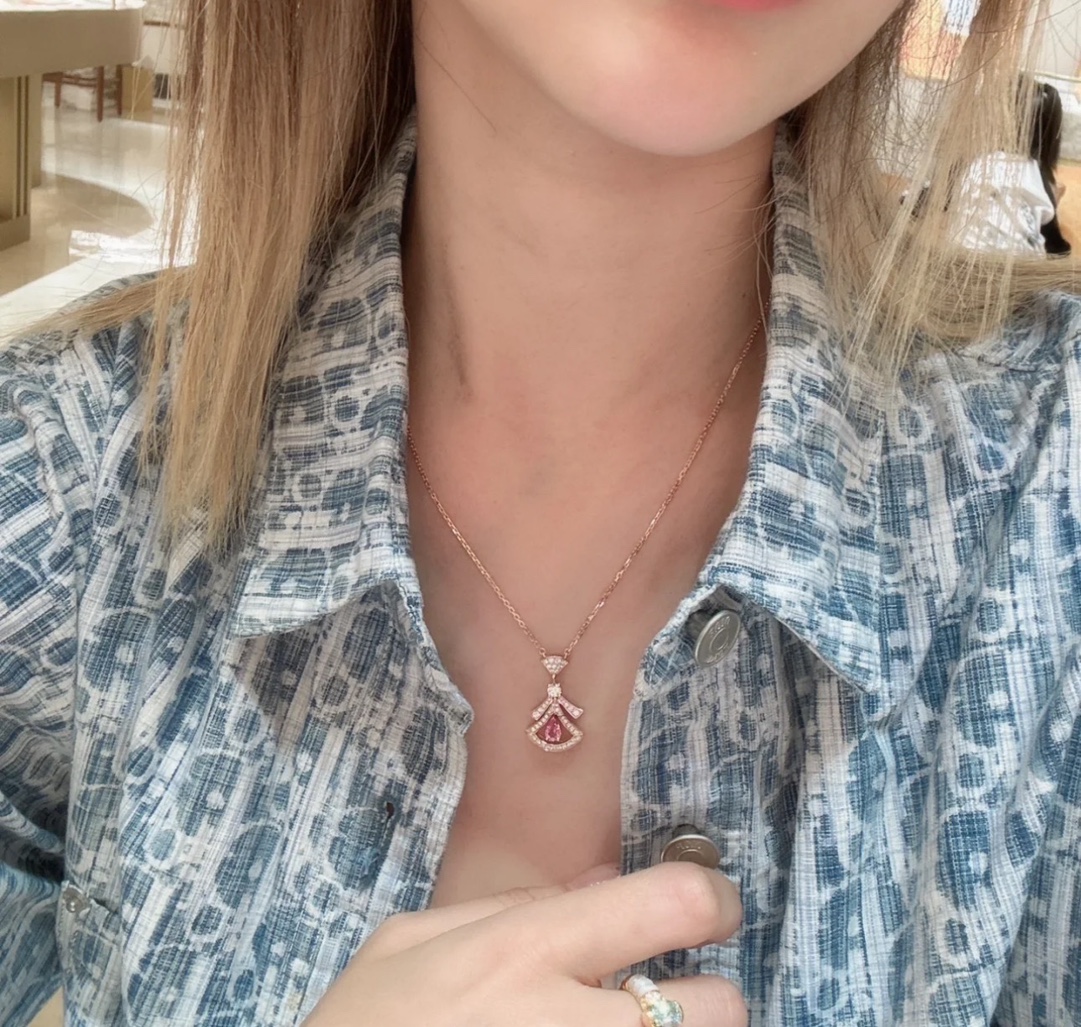 ブルガリ ネックレス ピンクダイヤモンド レディース 