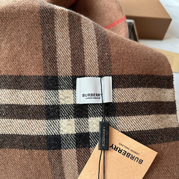 バーバリーBurberry 両面カシミヤマフラー レディース