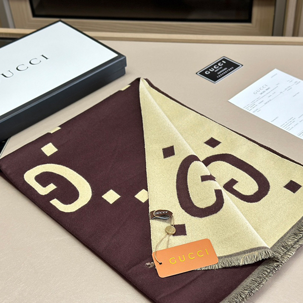 GUCCIベージュ ロゴパターン マフラー【リバーシブル】 GUCCIベージュ ロゴパターン マフラー【リバーシブル】 楽天市場