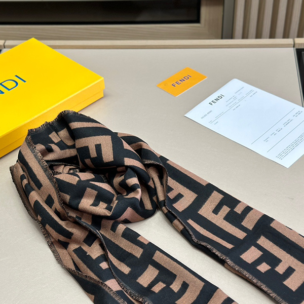 フェンディFENDI カシミアマフラー レディース