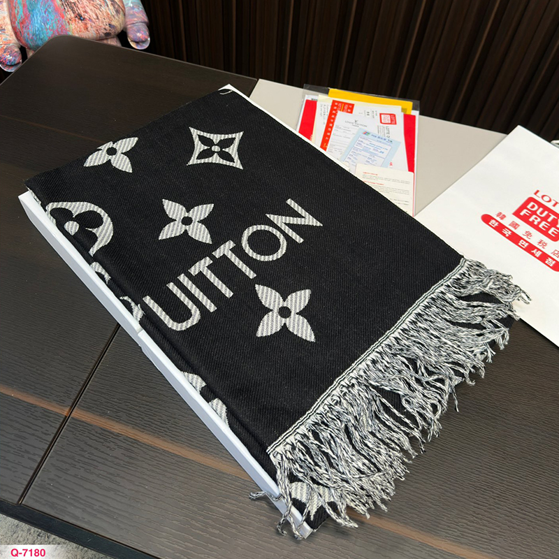 ルイヴィトン LOUIS VUITTON 秋冬 スカーフ カシミヤ 4色 レディース