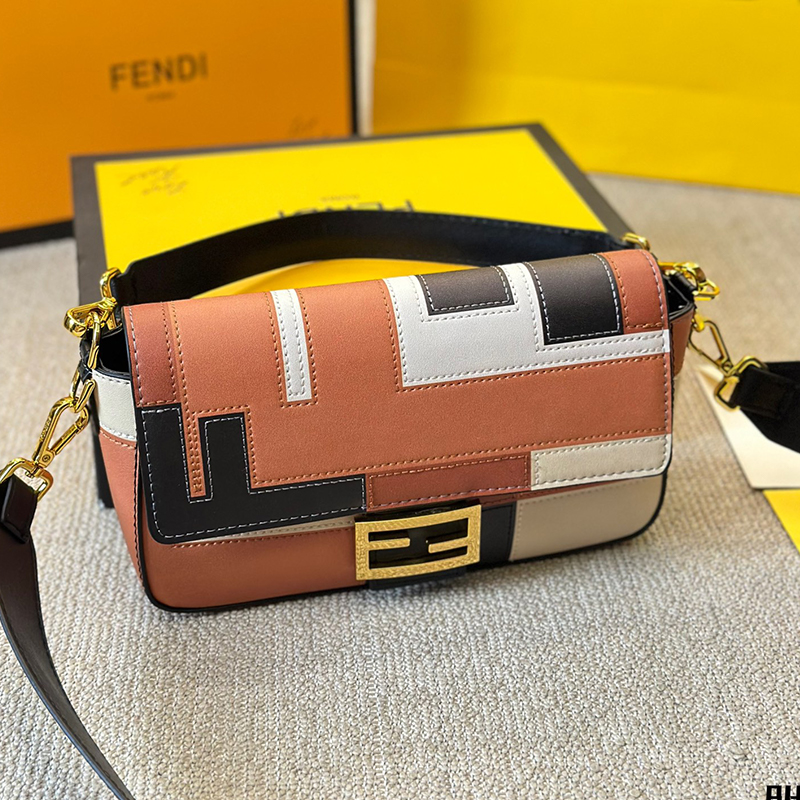 フェンディ FENDI ショルダーバッグ 2色 レディース
