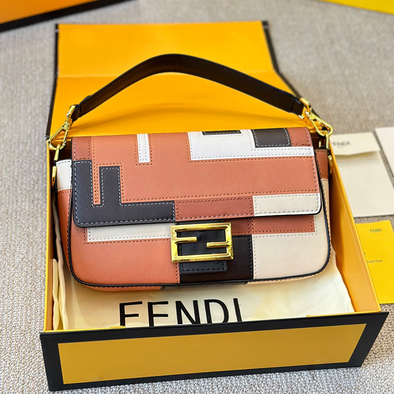 フェンディ FENDI ショルダーバッグ 2色 レディース