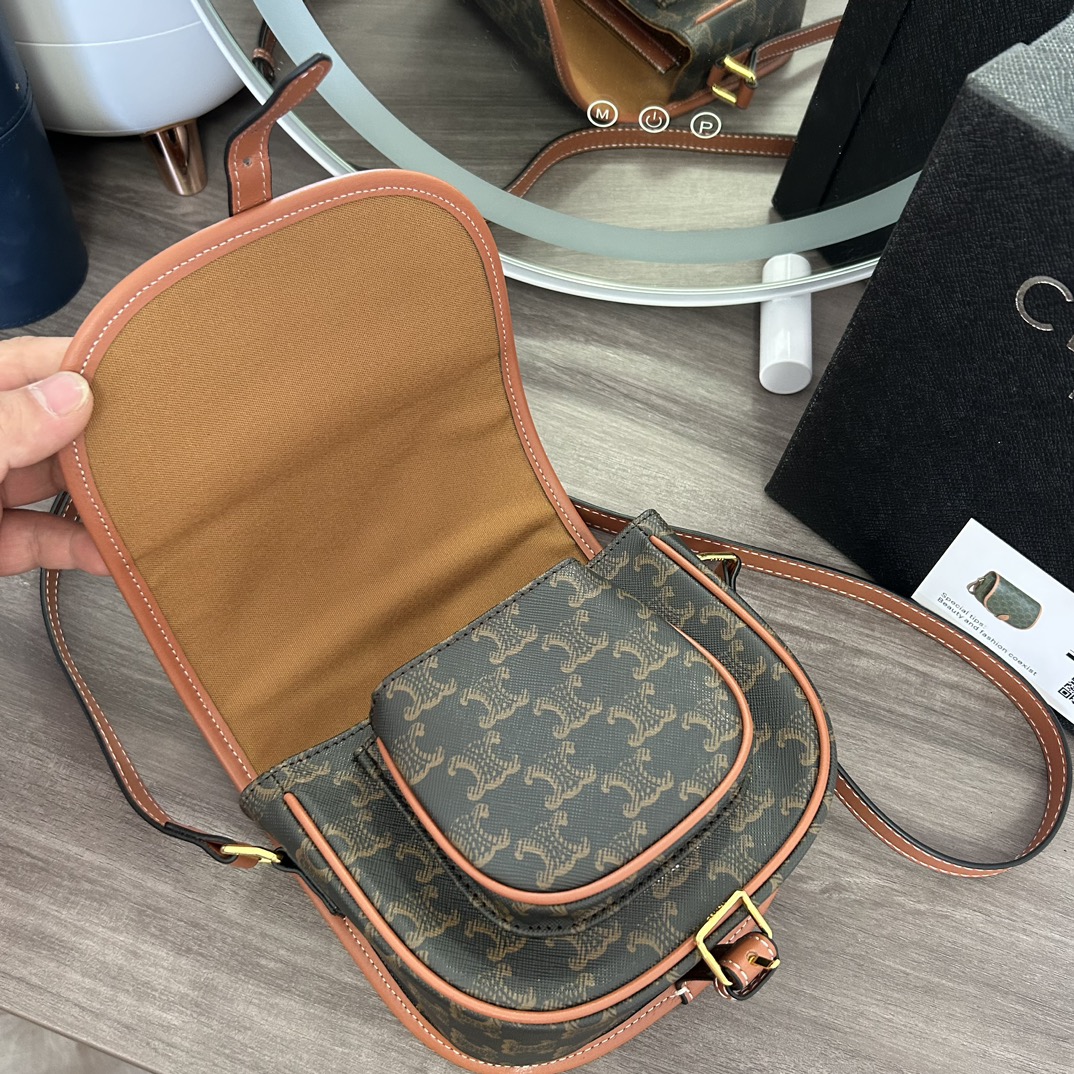 CELINE ミニ ブザス / トリオンフキャンバス＆カーフスキン タン CELINE】ショルダーバッグ♪トリオンフキャンバス ミニ ブザス