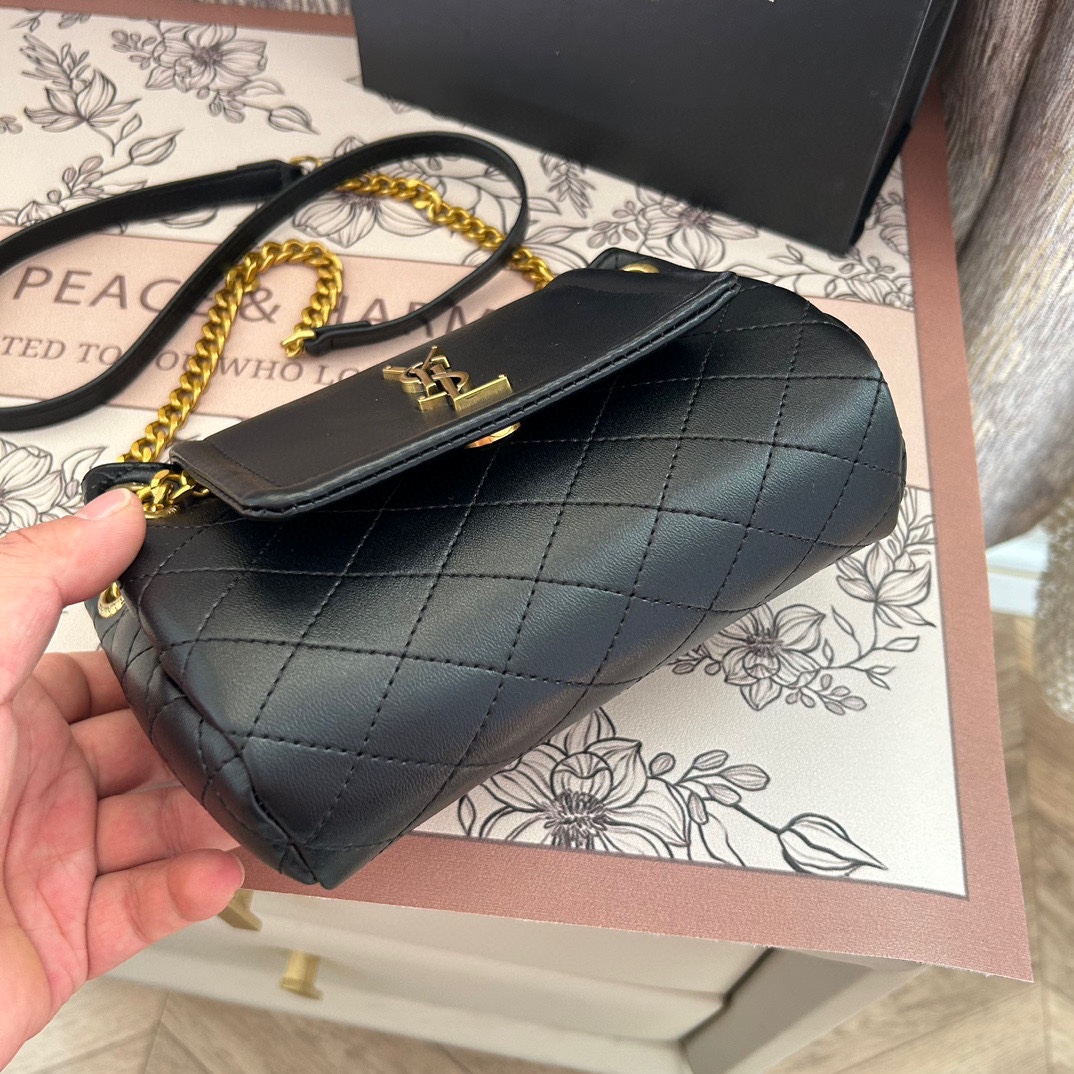 サンローラン Saint Laurent / ショルダーバッグ・ポシェット サンローラン Saint Laurent / ショルダーバッグ・ポシェット