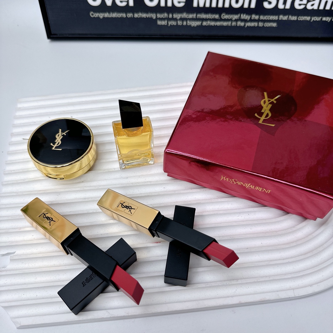 サンローラン Saint Laurent コスメ 4点セット 香水*1+口紅*2+クッションコンパクト*1 レディース