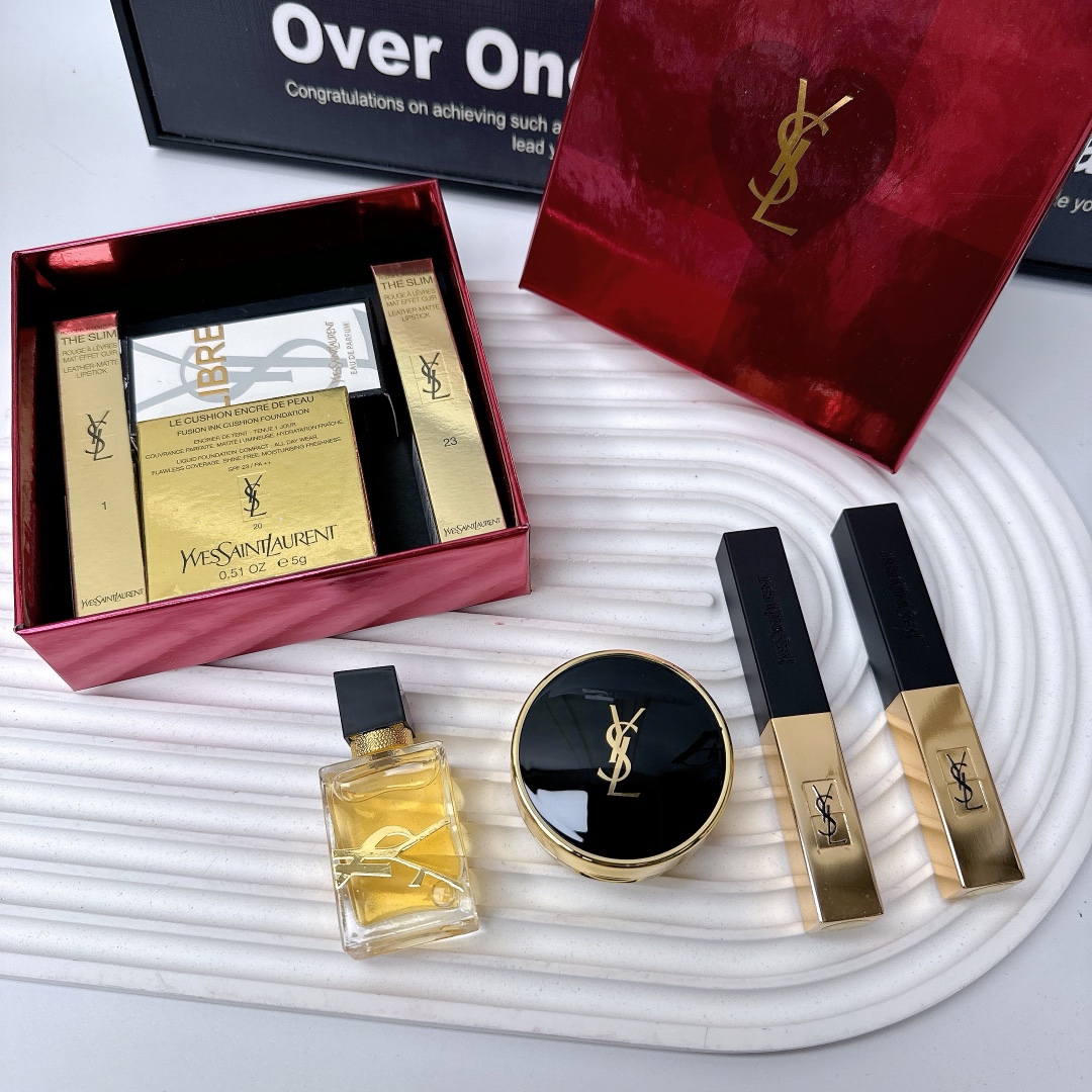 サンローラン Saint Laurent コスメ 4点セット 香水*1+口紅*2+クッションコンパクト*1 レディース