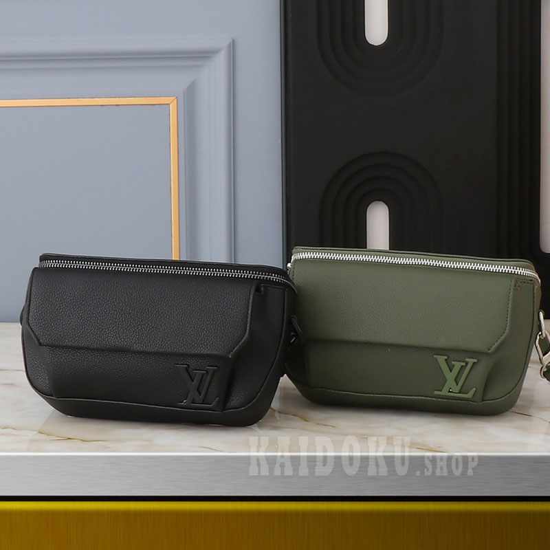 ルイヴィトン LOUIS VUITTON パイロット ウェアラブル ウォレット M83560 メッセンジャーバッグ メンズ