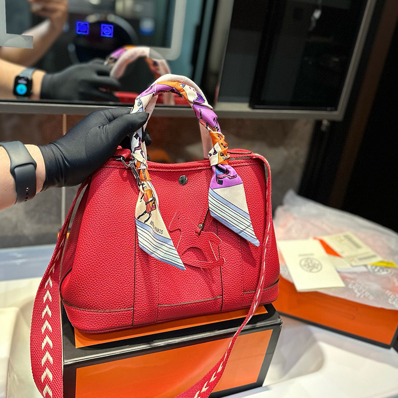 HERMES《抜群の収納力》エルメス Garden Party 32 bag ハンドバッグ レディース