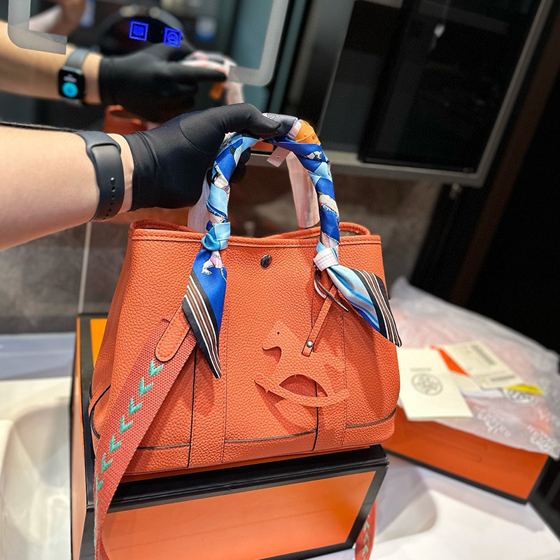 HERMES《抜群の収納力》エルメス Garden Party 32 bag ハンドバッグ レディース