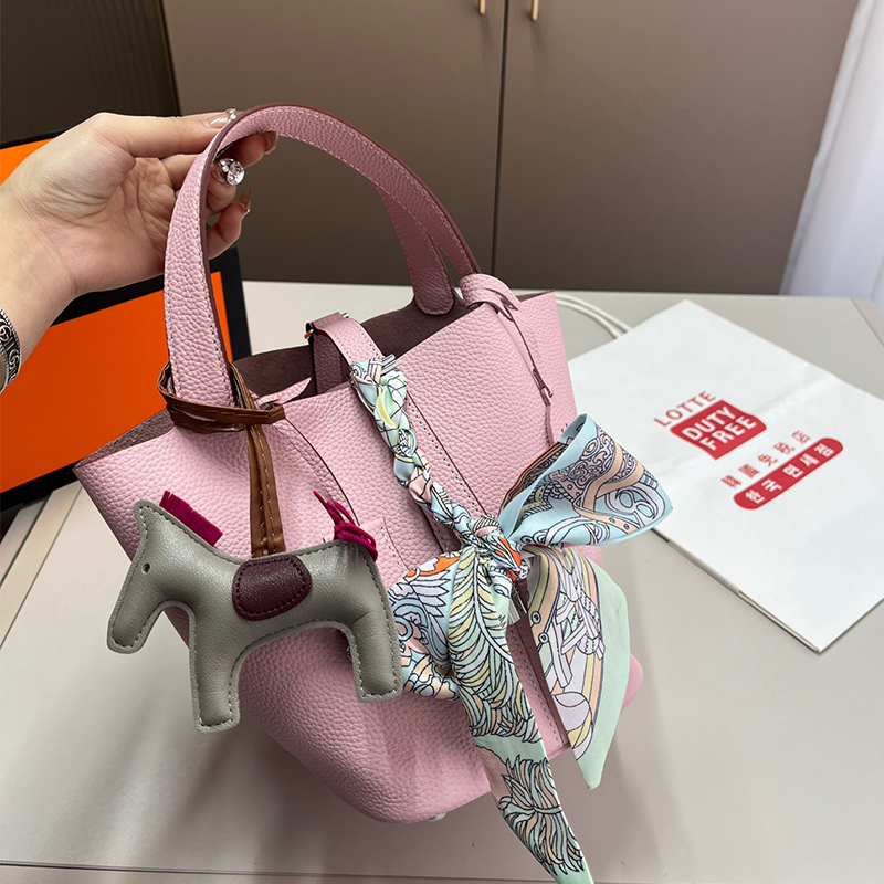 エルメス HERMES ピコタンロックNoir シルバー金具 バケットバッグ レディース