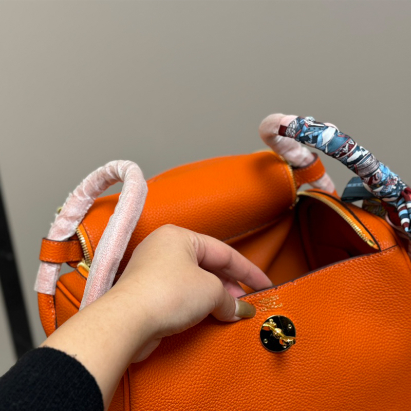 エルメス レア【HERMES】リンディ 26 ハンドバッグ G金具 レディース