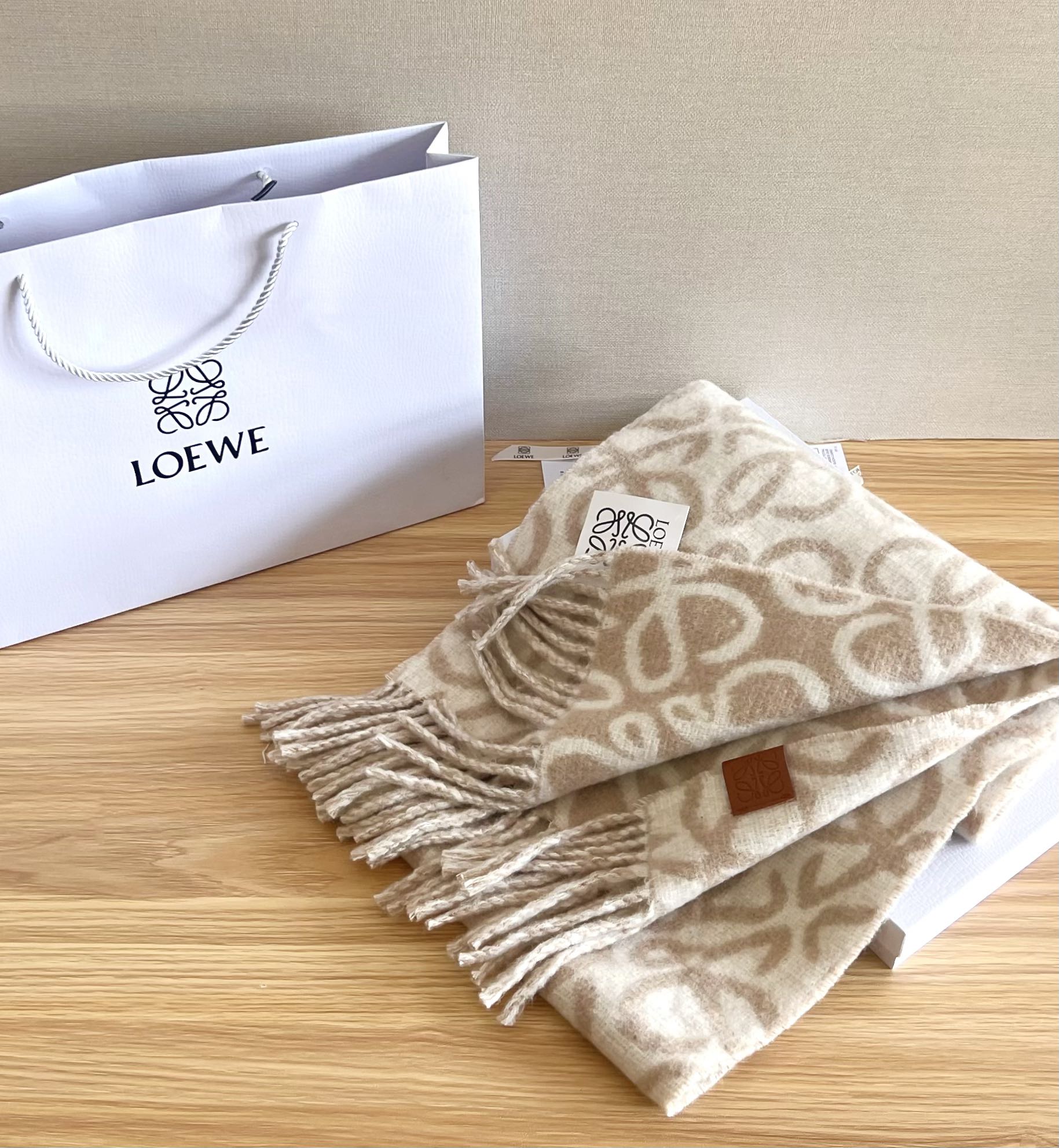 ロエベ LOEWE アナグラムリバーシブルスカーフ マフラー レディース