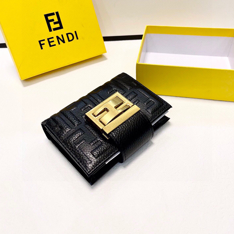 フェンディ FENDI 折財布 レディース レザー ブラック