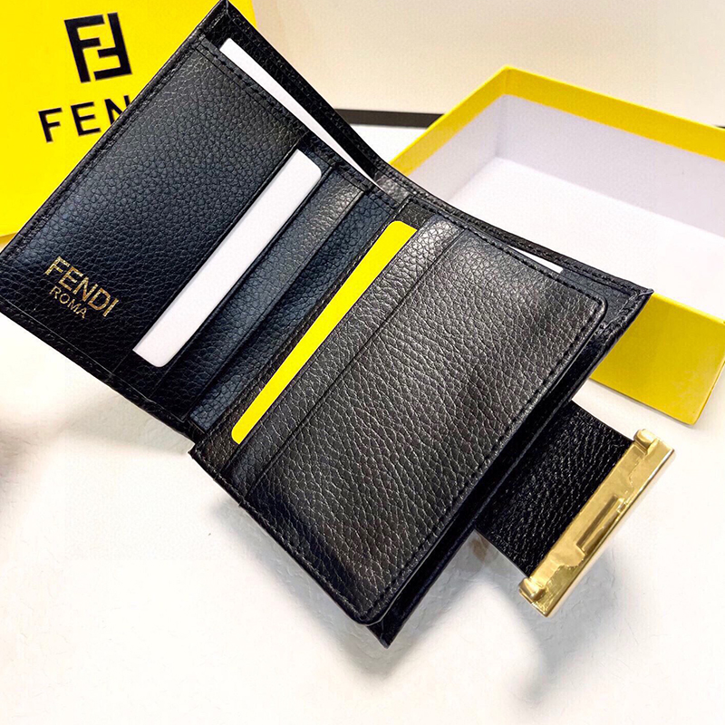 フェンディ FENDI 折財布 レディース レザー ブラック