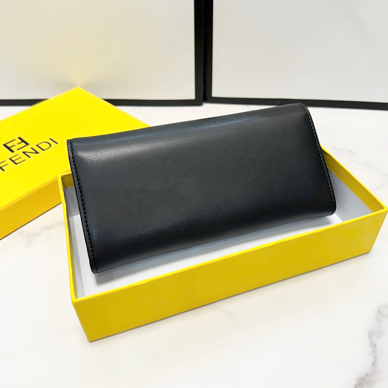 フェンディ FENDI 長財布 レディース FFダイヤモンド コンチネンタル財布