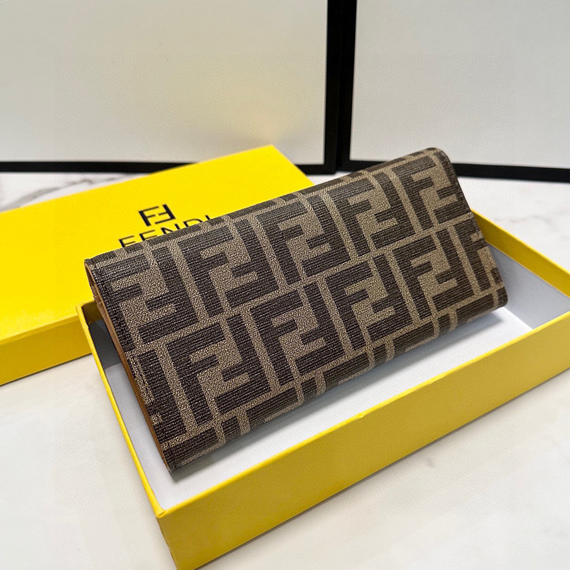 フェンディ FENDI 長財布 フラップ式長財布 かぶせ 小銭入れ付き レザー レディース 